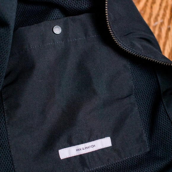 LACOSTE Men's Zip Up Lightweight Jacket - Black - Hidden Hood - XL - Picture 9 of 10